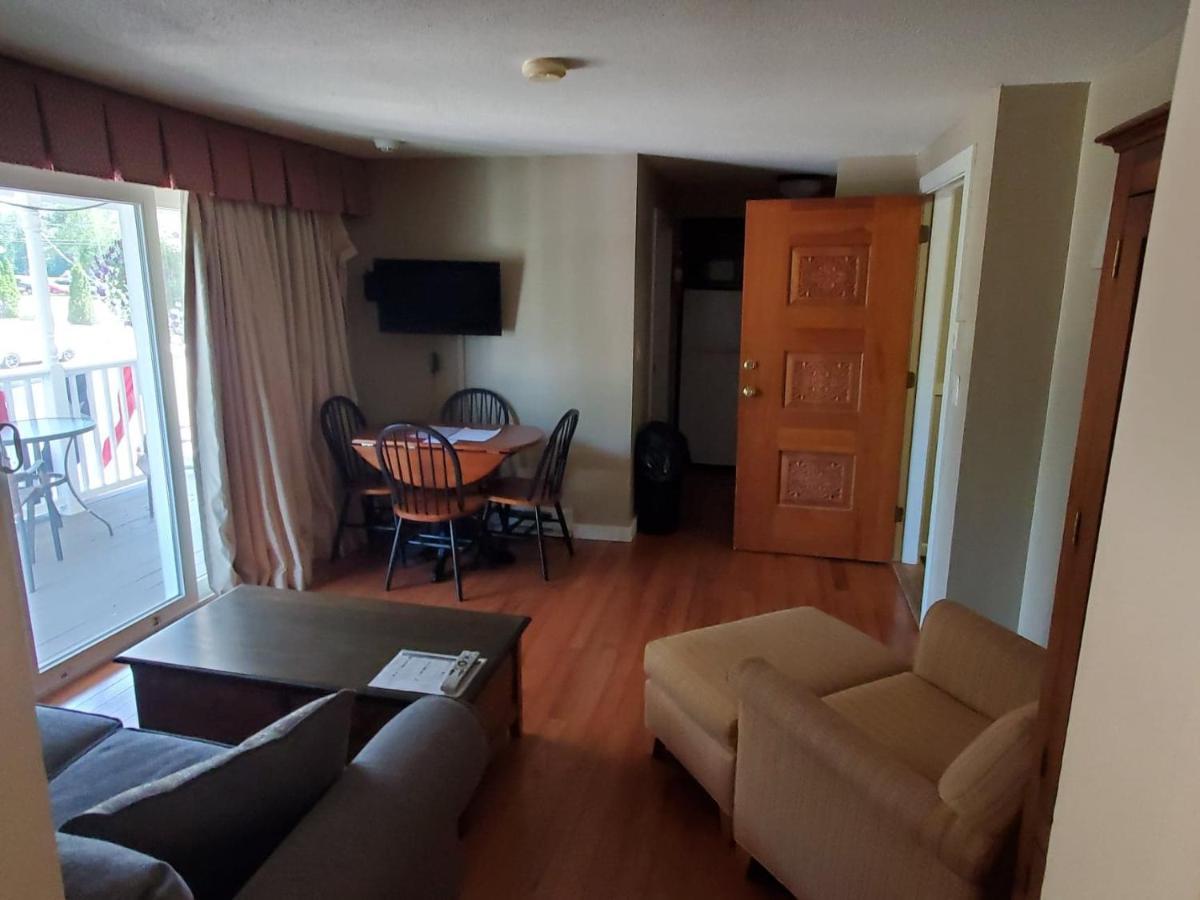 Windrifter Resort Wolfeboro Bagian luar foto