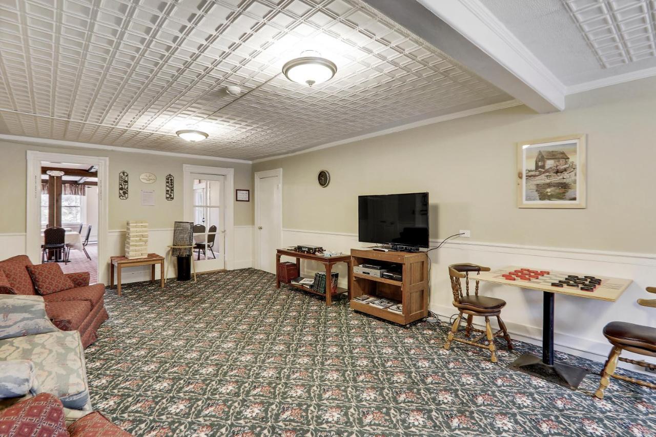 Windrifter Resort Wolfeboro Bagian luar foto